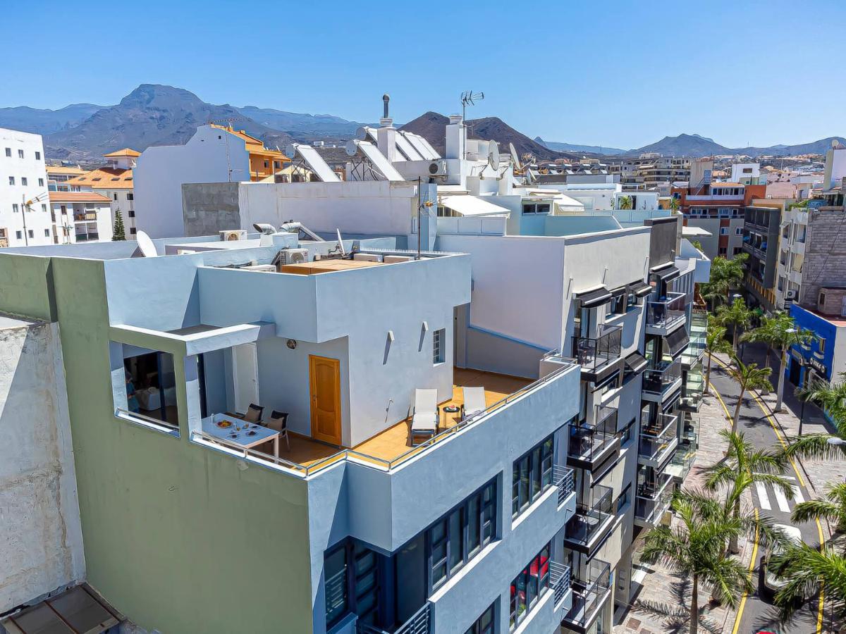 Luxury Holidays Suites, Playa De Los Cristianos Los Cristianos  Exterior foto